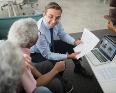 AAH et retraite : fonctionnement, cumul et démarches